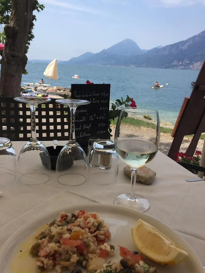 ברנצונה סול גארדה Piccolo Hotel Direkt Am See ברנצונה סול גארדה
