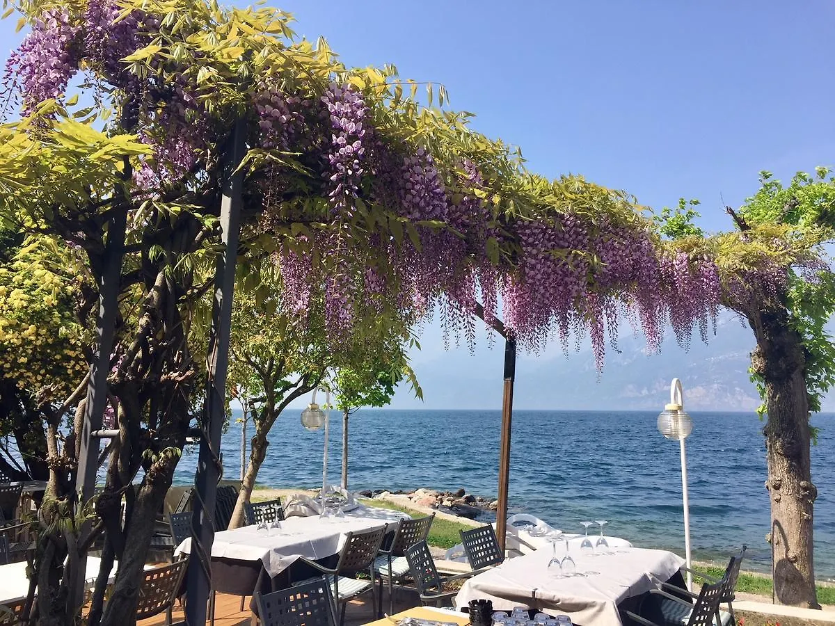 ברנצונה סול גארדה Piccolo Hotel Direkt Am See ברנצונה סול גארדה