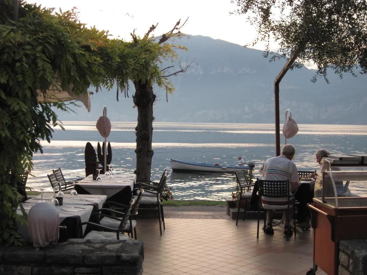 ברנצונה סול גארדה Piccolo Hotel Direkt Am See