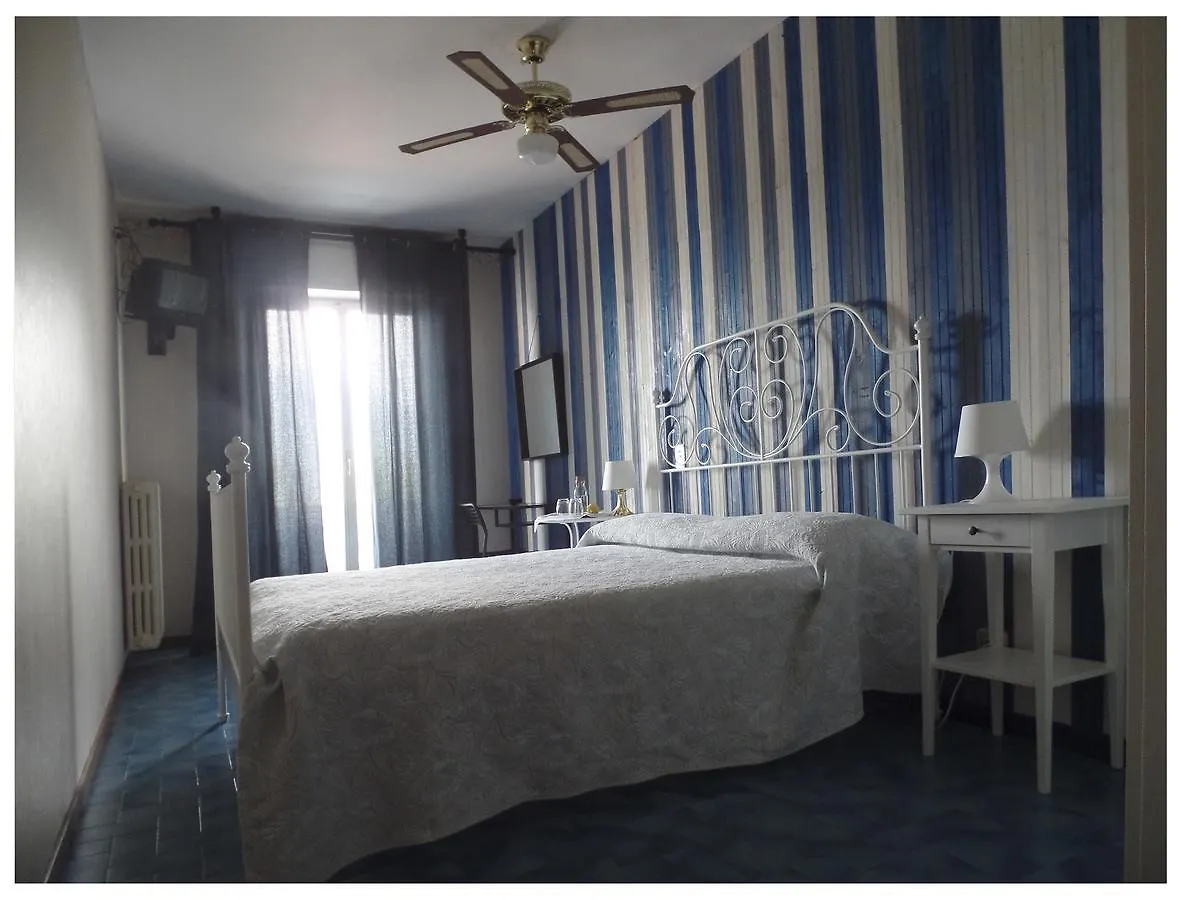 Piccolo Hotel Direkt Am See Brenzone sul Garda