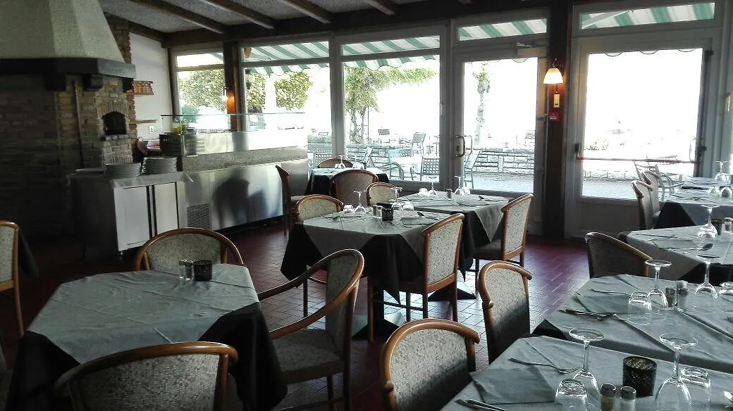 Piccolo Hotel Direkt Am See Brenzone sul Garda 2*,  Italy