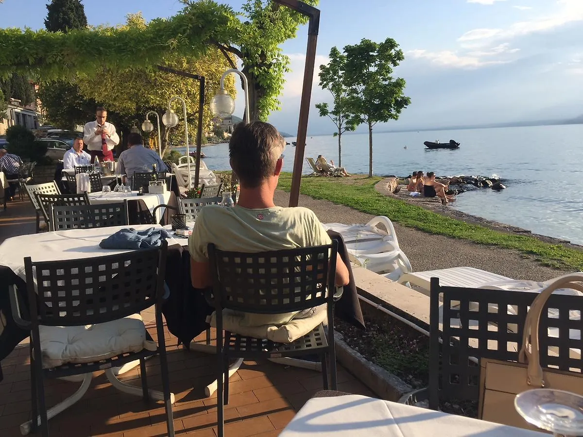 Piccolo Hotel Direkt Am See Brenzone sul Garda 2*,  Italy