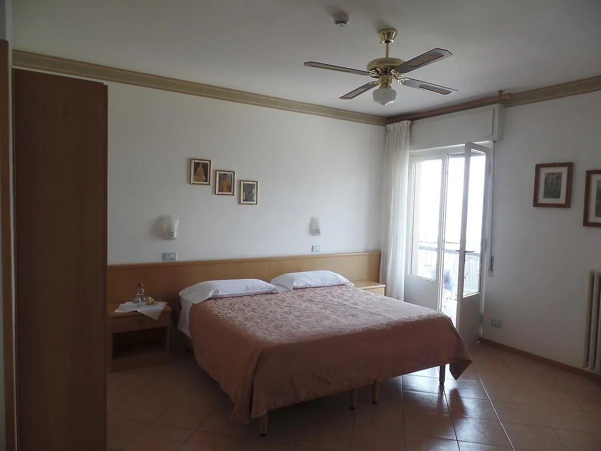 Piccolo Hotel Direkt Am See Brenzone sul Garda