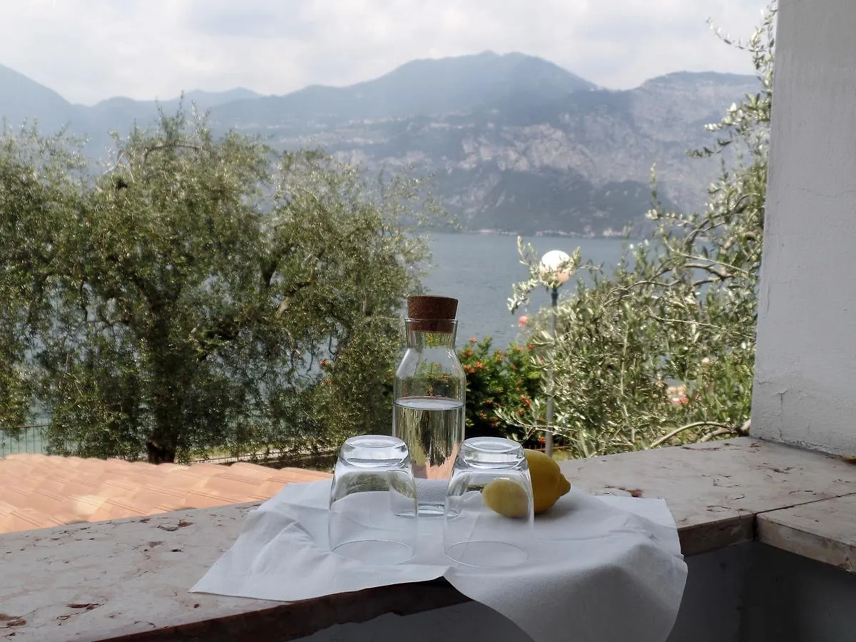 Piccolo Hotel Direkt Am See Brenzone sul Garda 2*,  Italy