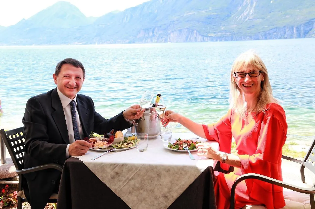 Piccolo Hotel Direkt Am See Brenzone sul Garda Italy
