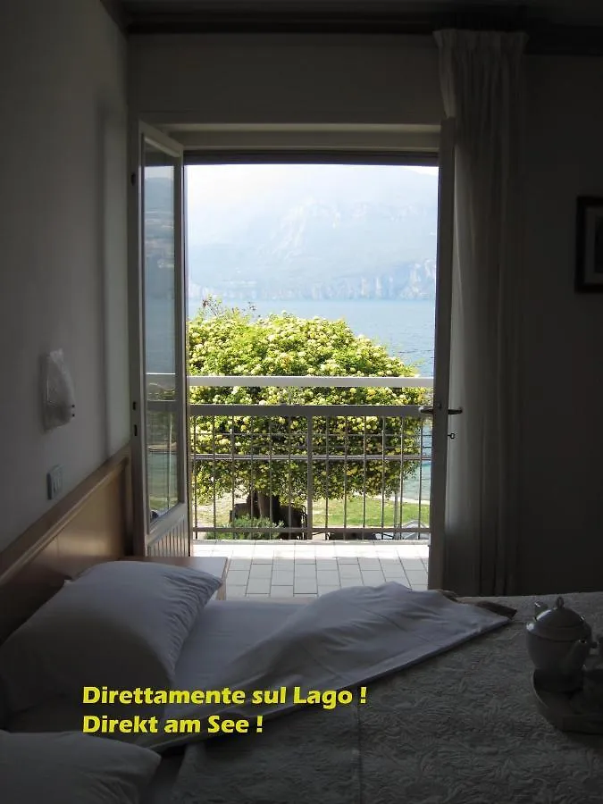 **  Piccolo Hotel Direkt Am See Brenzone sul Garda Italy